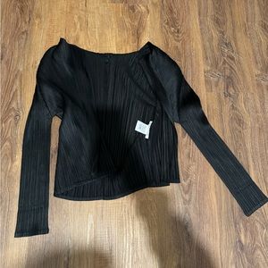 ISSEY MIYAKE size 5 pleats please cardigan. Worn twice. Perfect condition.